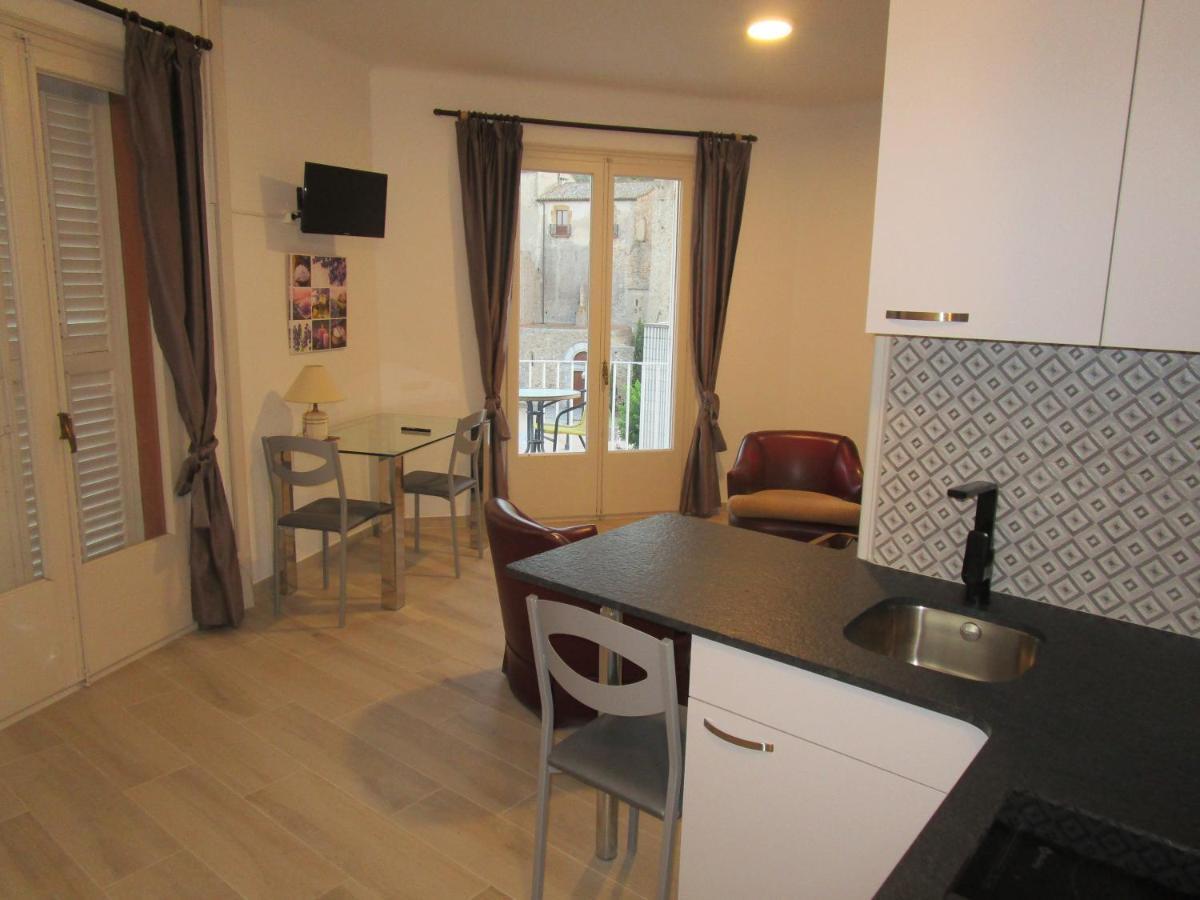 סאן פליו דה גיסולס Hotel Apartaments Gesoria Porta Ferrada מראה חיצוני תמונה