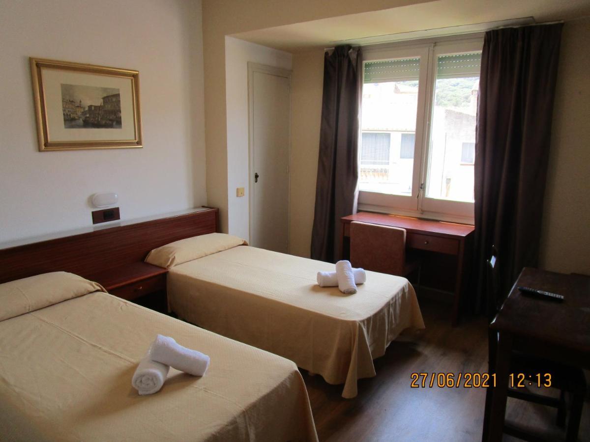 סאן פליו דה גיסולס Hotel Apartaments Gesoria Porta Ferrada מראה חיצוני תמונה