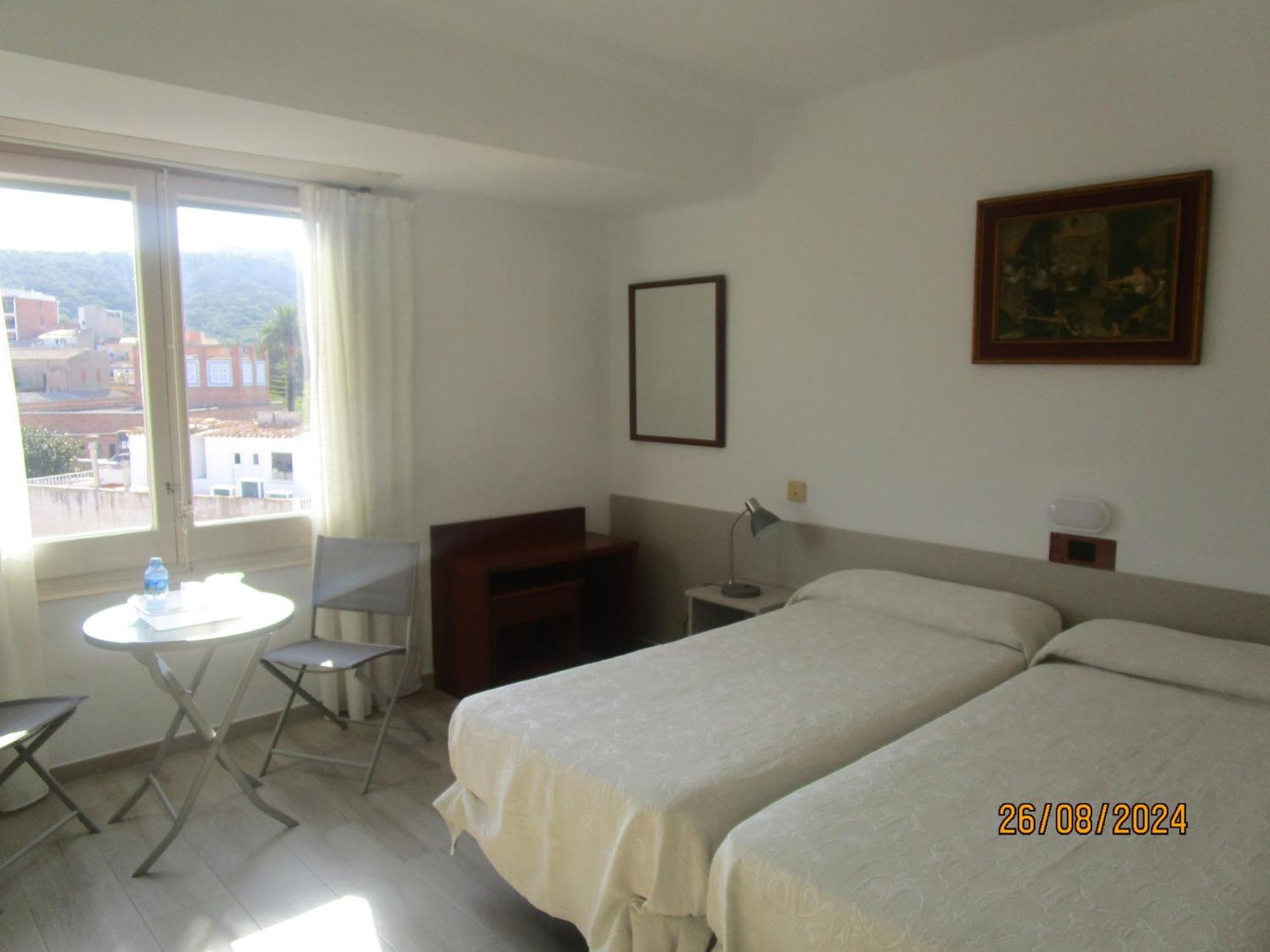סאן פליו דה גיסולס Hotel Apartaments Gesoria Porta Ferrada מראה חיצוני תמונה