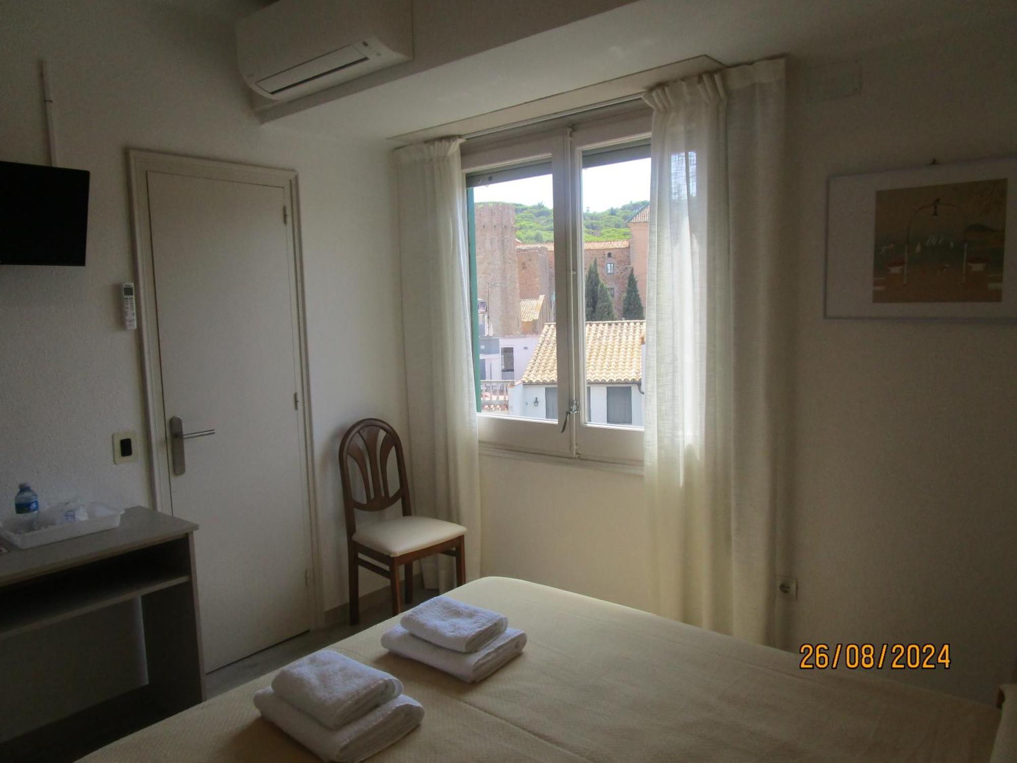 סאן פליו דה גיסולס Hotel Apartaments Gesoria Porta Ferrada מראה חיצוני תמונה