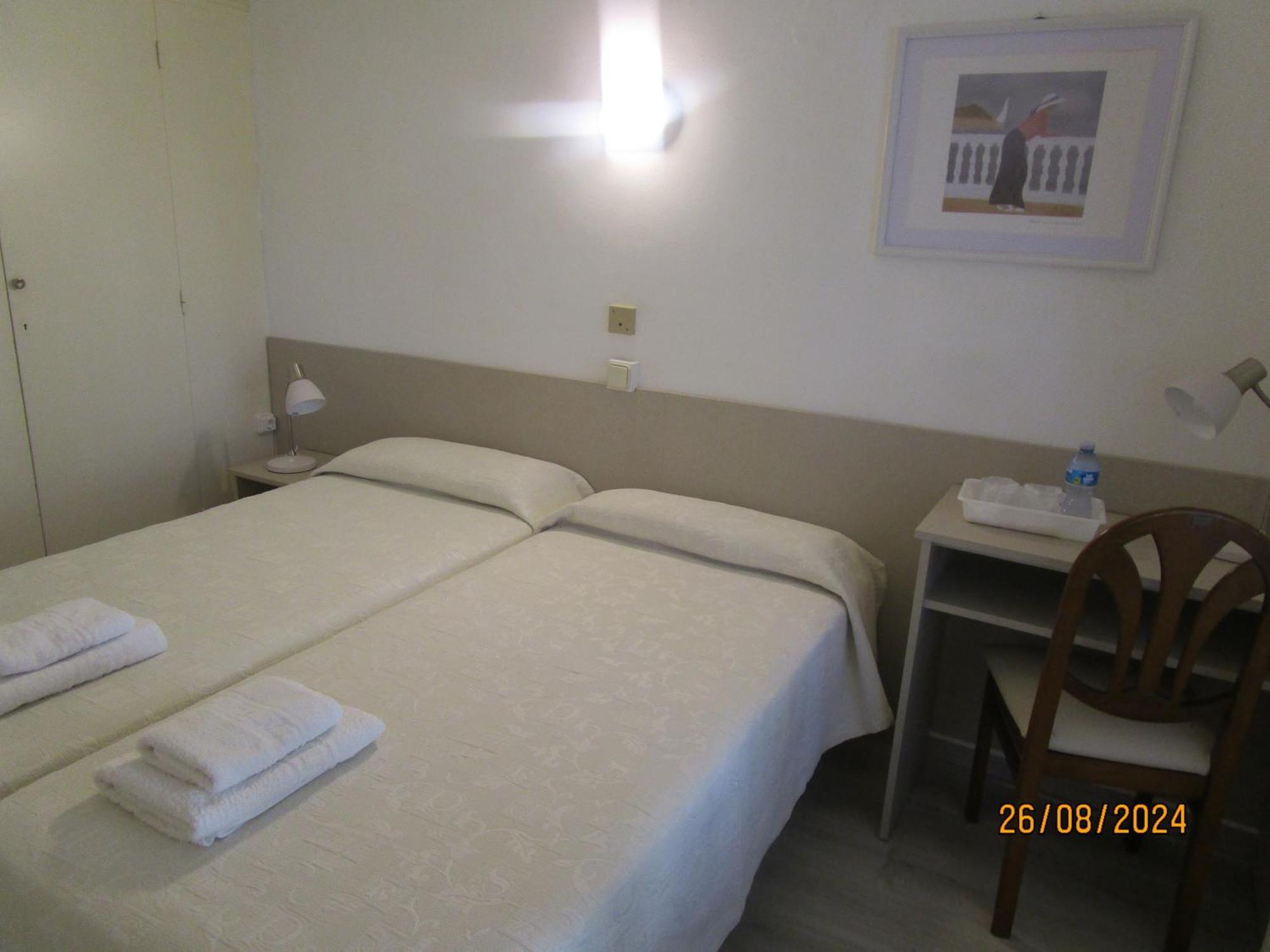 סאן פליו דה גיסולס Hotel Apartaments Gesoria Porta Ferrada מראה חיצוני תמונה