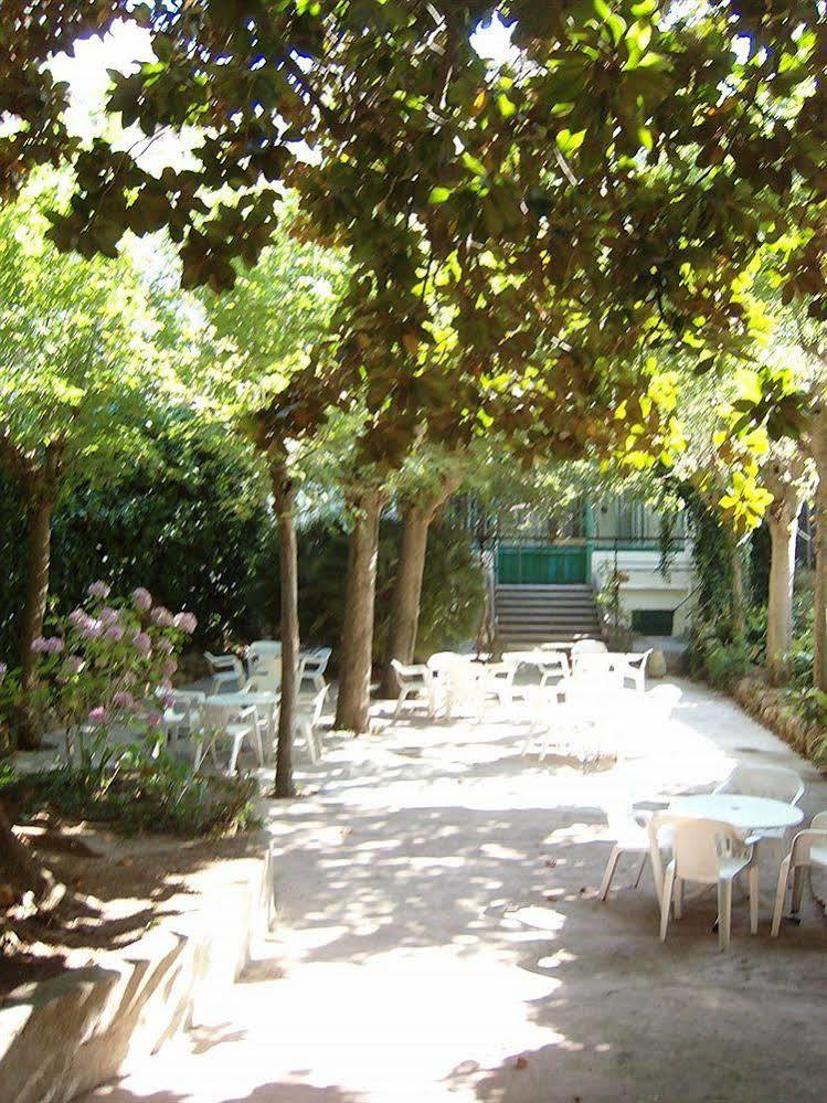סאן פליו דה גיסולס Hotel Apartaments Gesoria Porta Ferrada מראה חיצוני תמונה