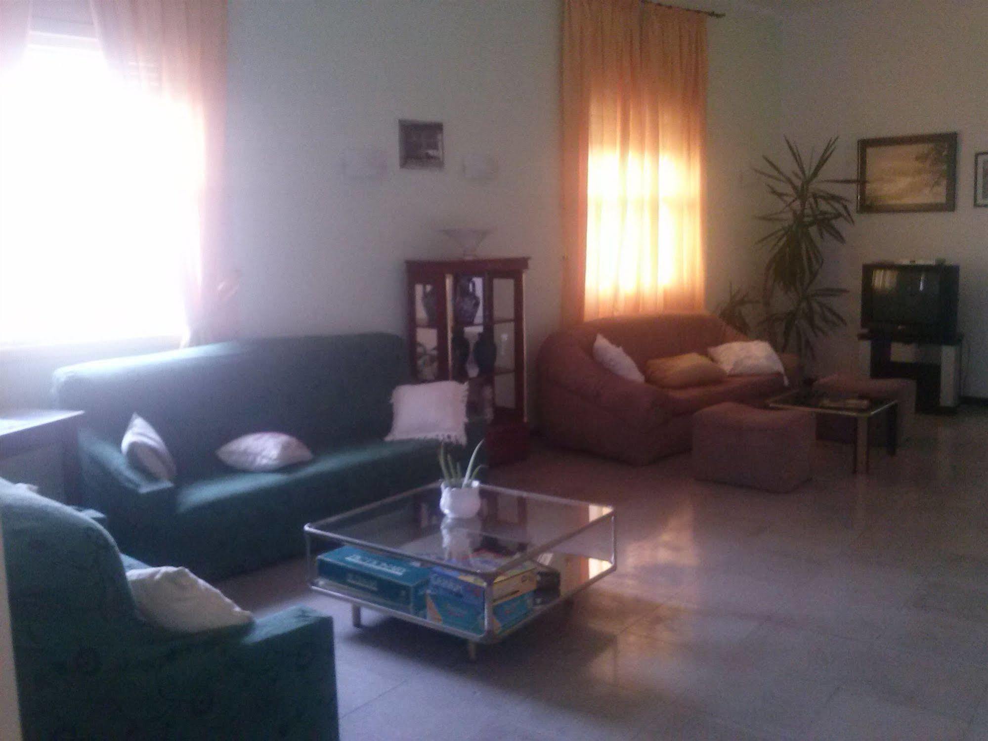סאן פליו דה גיסולס Hotel Apartaments Gesoria Porta Ferrada מראה חיצוני תמונה