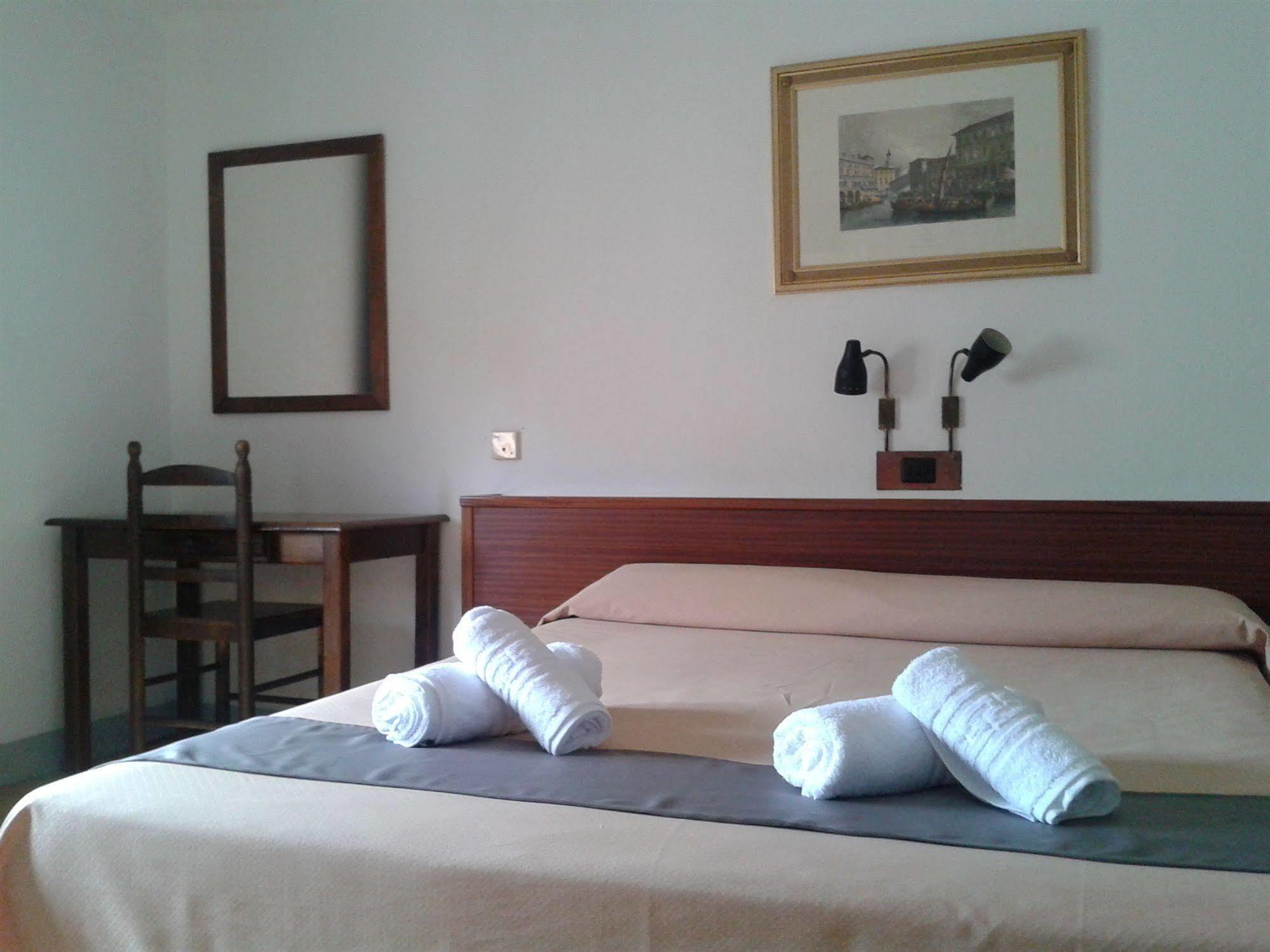 סאן פליו דה גיסולס Hotel Apartaments Gesoria Porta Ferrada מראה חיצוני תמונה